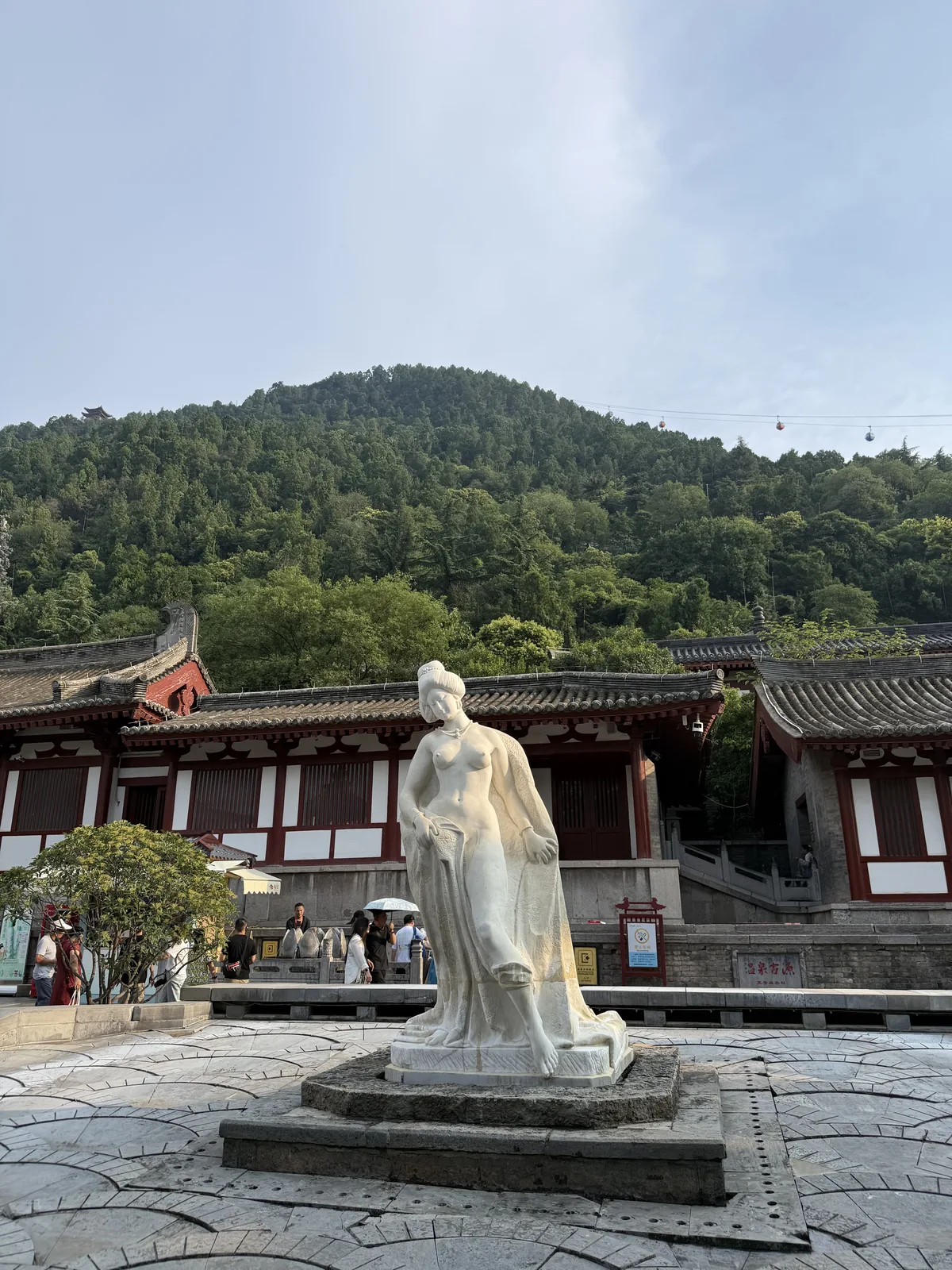 Statue of Yang Guifei at Huaqing Palace